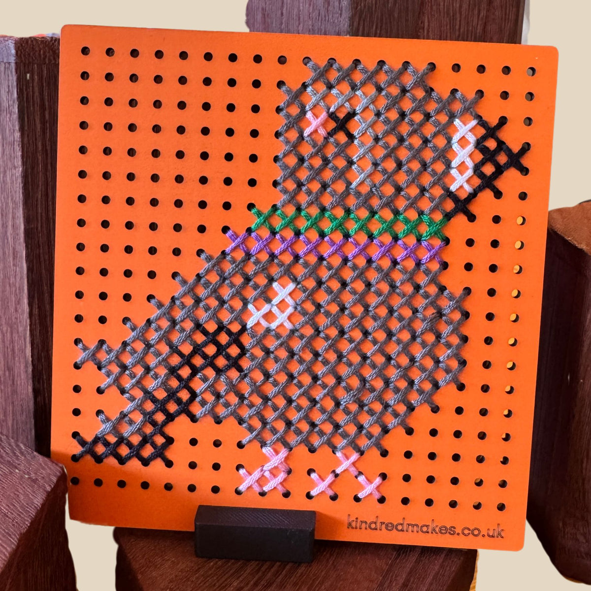 Pigeon Wooden Stitch Kit